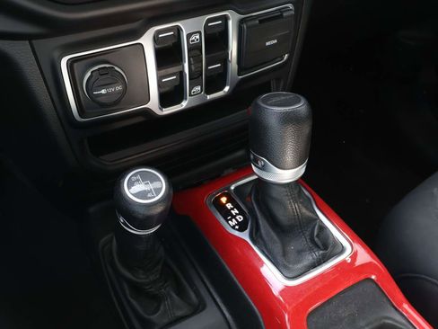 Used 2020 Jeep Gladiator Sport w/ Quick Order Package 24S AWD/4WD image 13