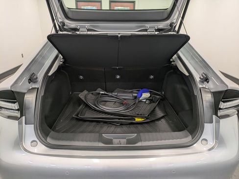 Used 2024 Toyota Prius Prime Premium image 24