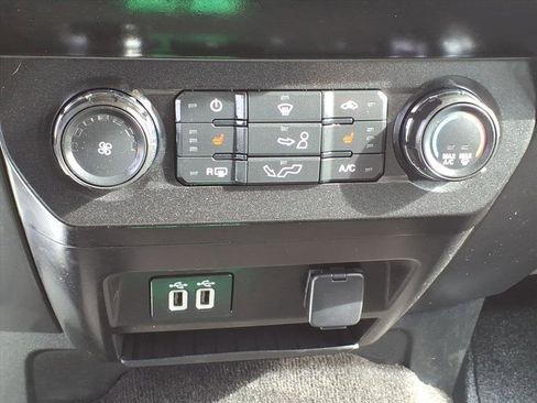 Used 2019 Ford F150 XLT w/ Equipment Group 302A Luxury image 18