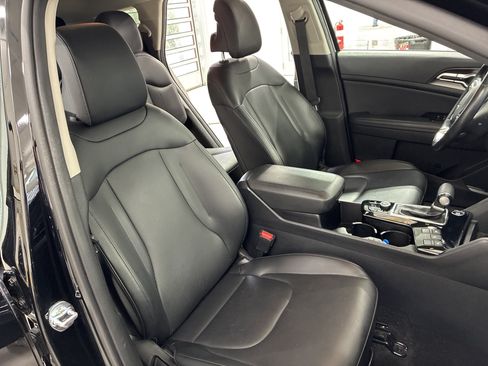 Certified 2023 Kia Sportage EX AWD/4WD image 13