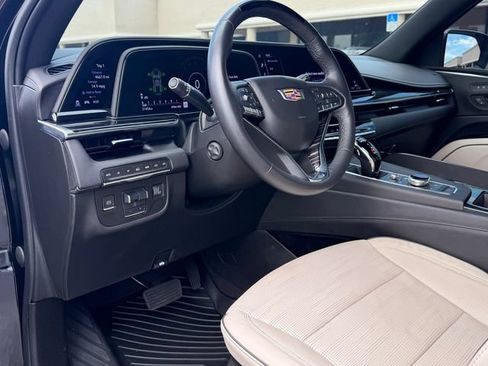 Used 2023 Cadillac Escalade Sport w/ LPO, ONYX Package AWD/4WD image 12