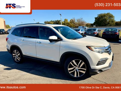 Used 2017 Honda Pilot Touring image 4