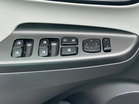 Used 2023 Hyundai Kona SEL AWD/4WD image 19
