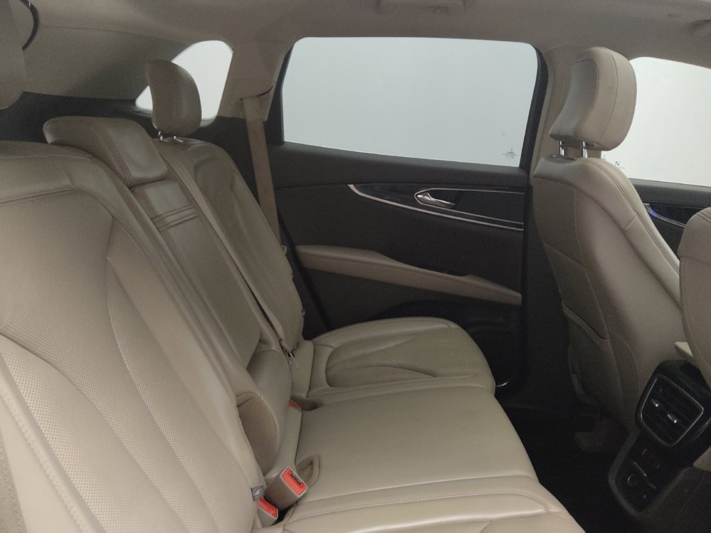 Used 2022 Lincoln Nautilus Reserve FWD image 19
