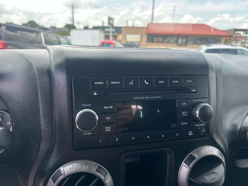 Used 2014 Jeep Wrangler Sport AWD/4WD image 12