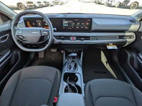 New 2026 Kia K4 FWD image 16