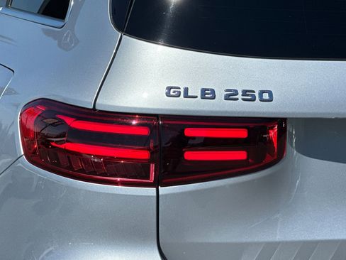Certified 2026 Mercedes-Benz GLB 250 4MATIC image 30