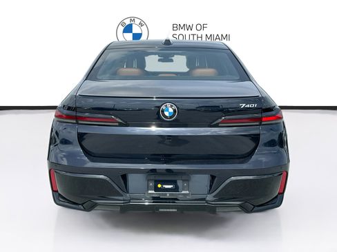 Used 2023 BMW 740i RWD image 6