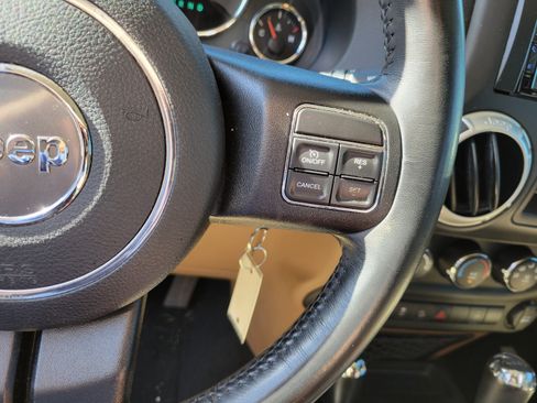 Used 2018 Jeep Wrangler Unlimited Sahara AWD/4WD image 23