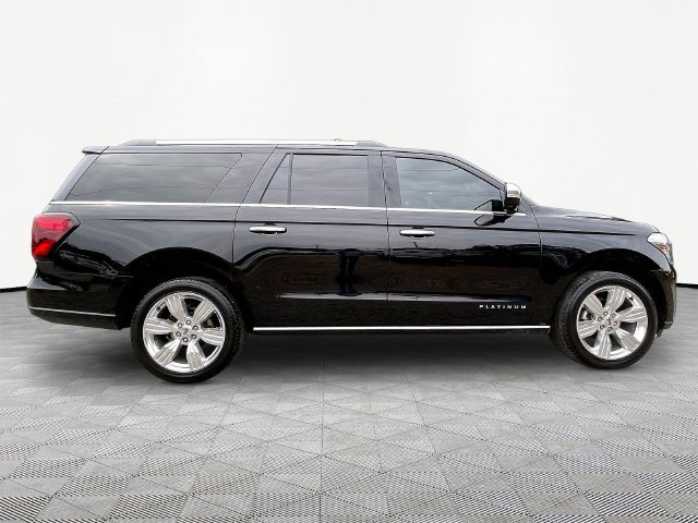 Used 2024 Ford Expedition Max Platinum RWD image 4