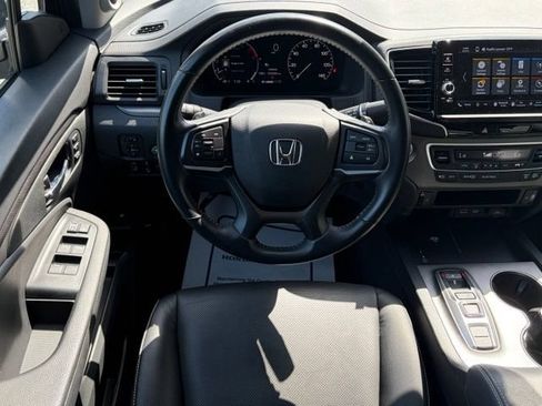 Certified 2025 Honda Ridgeline RTL image 36