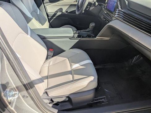 Certified 2025 Toyota Camry SE w/ Convenience Package image 19