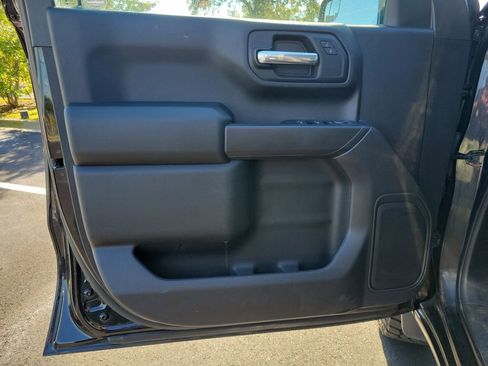 Used 2019 Chevrolet Silverado 1500 Custom Trail Boss w/ Custom Convenience Package image 16