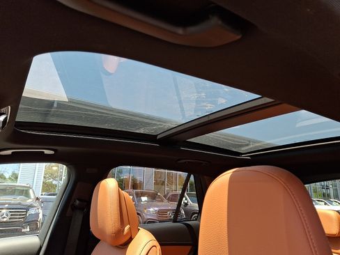Certified 2025 Mercedes-Benz GLC 300 4MATIC image 14