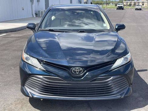 Used 2020 Toyota Camry XLE FWD image 8
