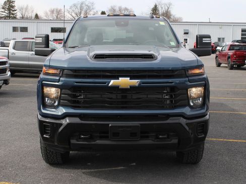 New 2026 Chevrolet Silverado 2500 Custom w/ Custom Value Package AWD/4WD image 2