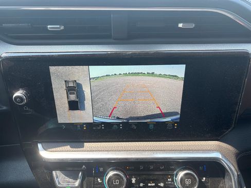 Used 2022 GMC Sierra 1500 Denali image 25