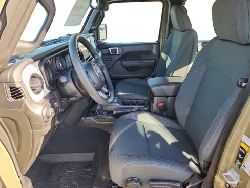 New 2026 Jeep Gladiator Sport image 9