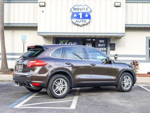 Used 2014 Porsche Cayenne AWD/4WD image 6