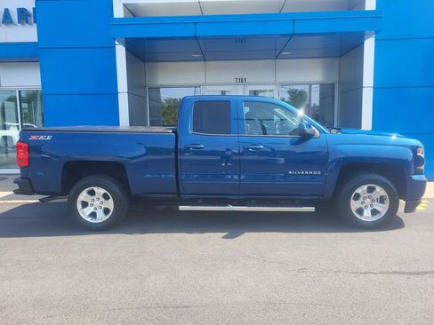 Used 2017 Chevrolet Silverado 1500 LT w/ All Star Edition AWD/4WD image 18