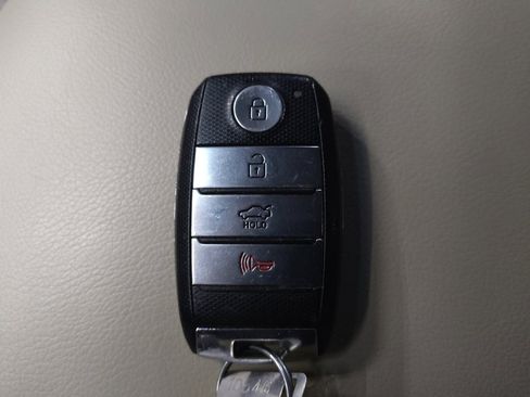 Used 2017 Kia Optima EX w/ Premium Package FWD image 32