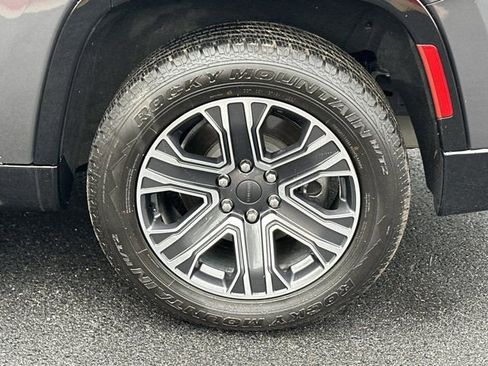 Used 2022 Jeep Wagoneer Series III w/ Convenience Group I image 21