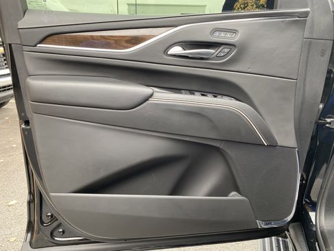 Used 2023 Cadillac Escalade Sport Platinum w/ LPO, ONYX Package image 15