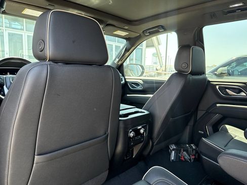 Used 2023 GMC Yukon SLT w/ SLT Premium Package RWD image 14