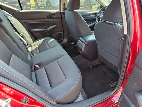 Used 2024 Nissan Altima 2.5 SV FWD image 13