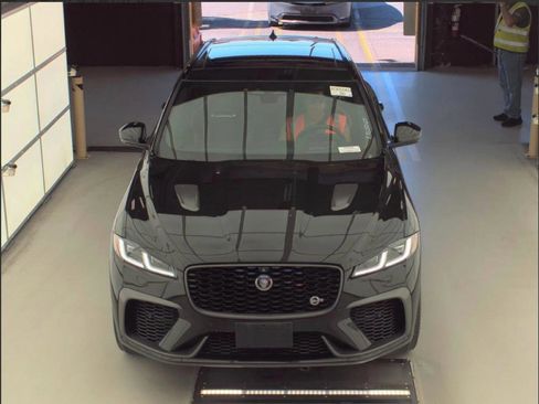 Used 2021 Jaguar F-PACE SVR AWD/4WD image 5