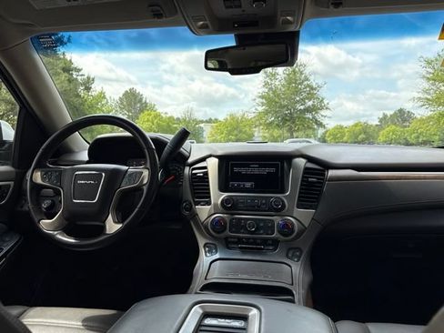 Used 2019 GMC Yukon XL Denali w/ Denali Ultimate Package AWD/4WD image 21