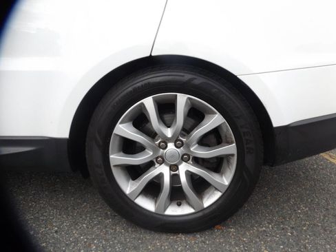 Used 2016 Land Rover Range Rover Sport HSE image 17