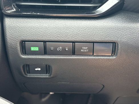 Used 2023 Nissan Sentra SV image 28