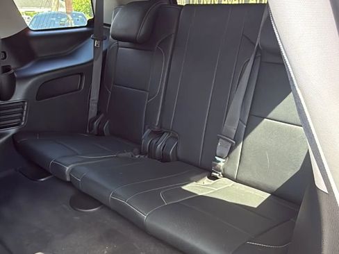 Used 2020 GMC Yukon SLT w/ Graphite Performance Edition image 18