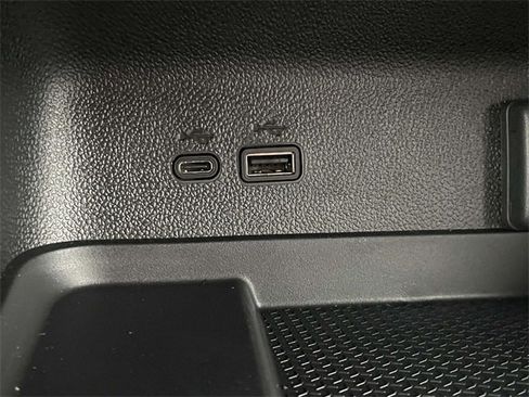 New 2026 Chevrolet Traverse LT w/ Sun and Wheel Package image 16