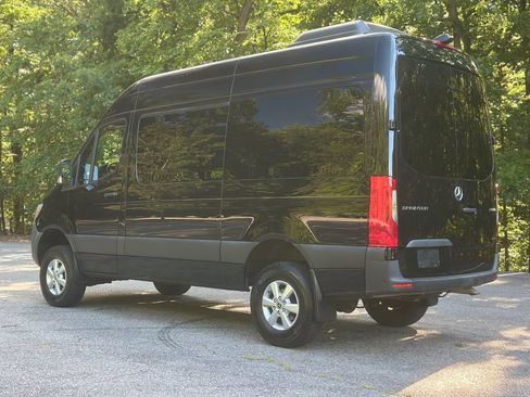 Used 2019 Mercedes-Benz Sprinter 2500 image 5