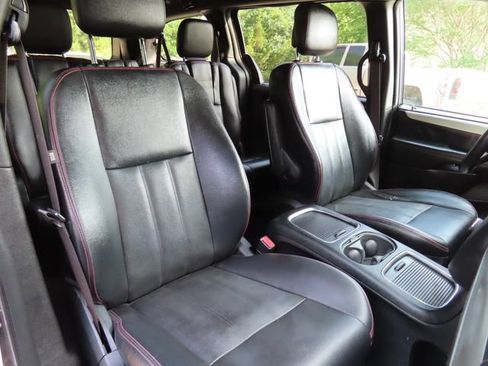 Used 2019 Dodge Grand Caravan GT FWD image 34