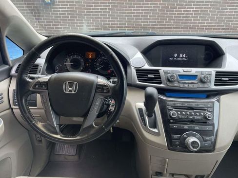 Used 2012 Honda Odyssey Touring image 16
