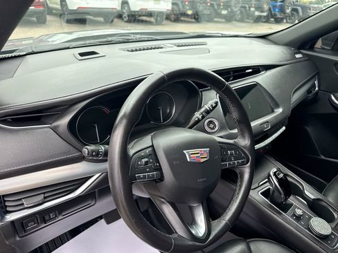 Used 2023 Cadillac XT4 Premium Luxury image 26