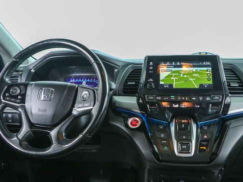 Used 2023 Honda Odyssey Touring image 17