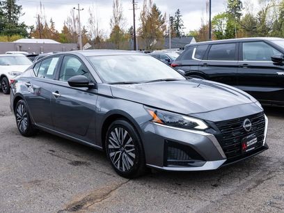 Used 2024 Nissan Altima 2.5 SV