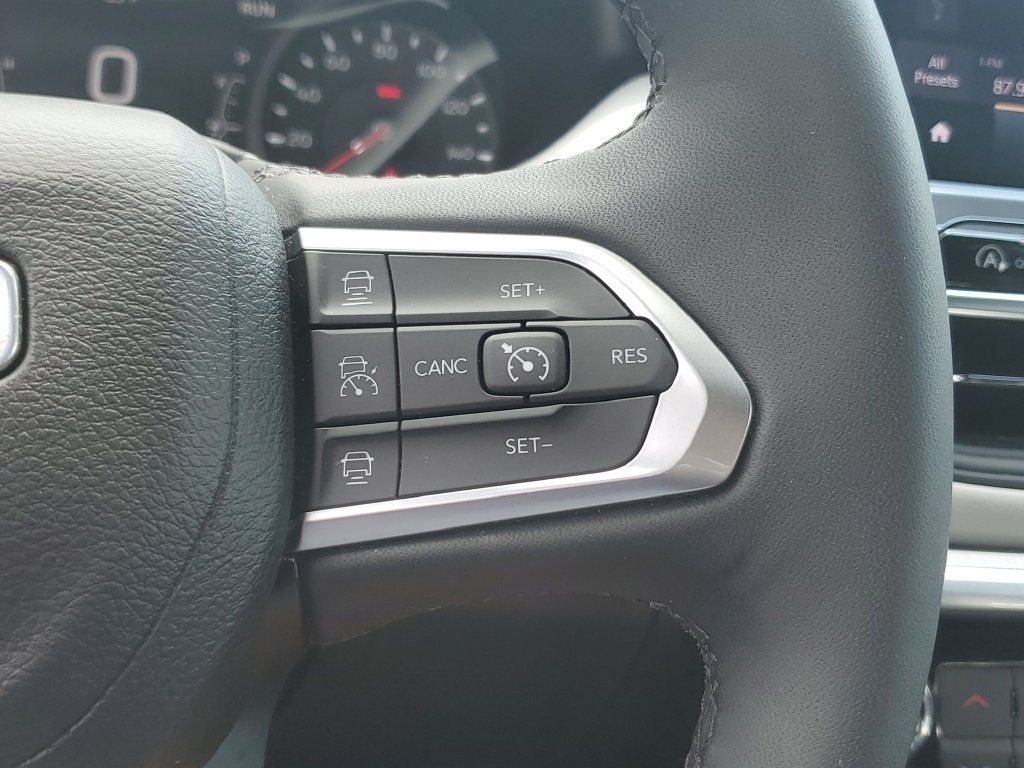 Certified 2026 Jeep Compass Limited w/ Mopar All Weather Package AWD/4WD image 24