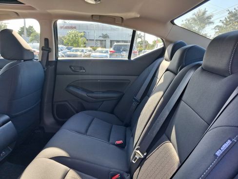 Used 2025 Nissan Altima 2.5 SV w/ SV Premium Package FWD image 8