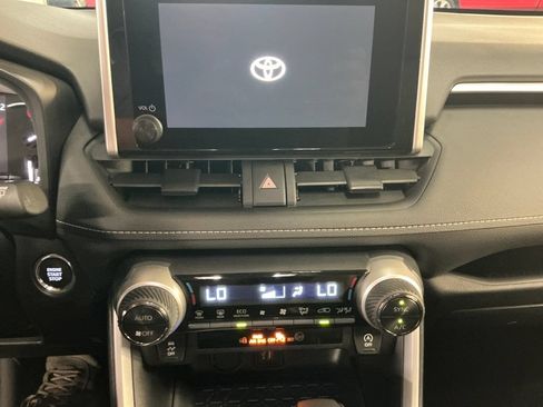 Certified 2025 Toyota RAV4 XLE AWD/4WD image 17
