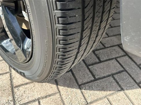 Used 2023 Jeep Grand Cherokee Altitude image 24