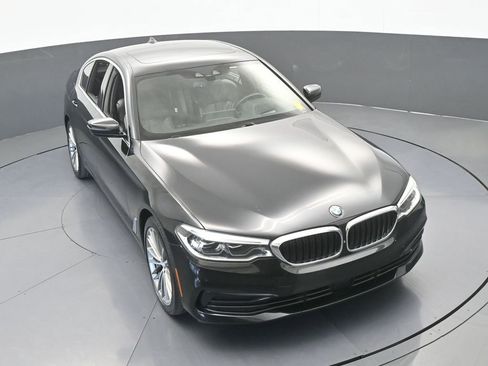 Used 2019 BMW 530i w/ Premium Package RWD image 66