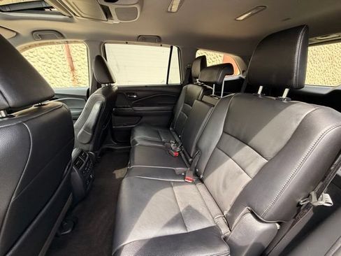 Used 2020 Honda Pilot Touring image 19