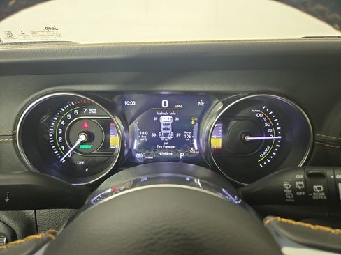 Used 2022 Jeep Wrangler Unlimited Sahara image 17