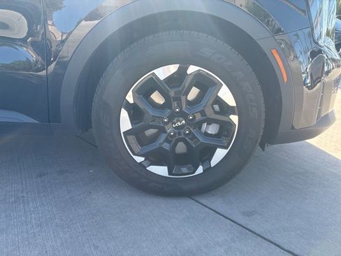 Used 2024 Kia Sorento S image 7