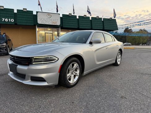 Used 2020 Dodge Charger SXT w/ Leather Interior Group image 1